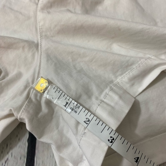 Old Navy White Everyday Shorts Plus Size Womens Size 14 Cotton/Spsndex Blend - Picture 5 of 7